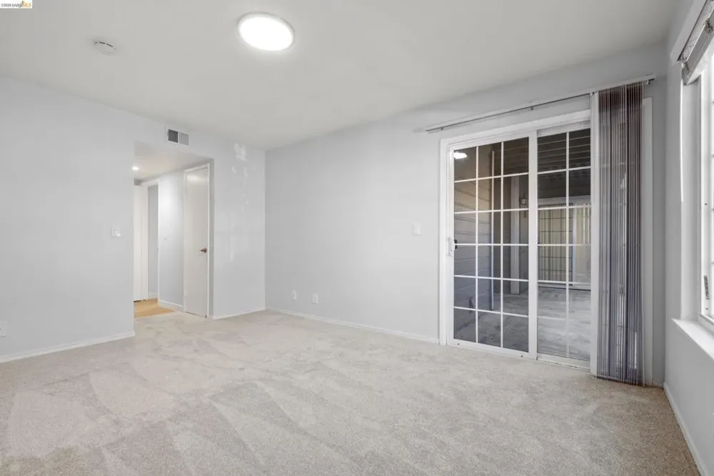 580 Canyon Oaks #D Oakland, CA 94605