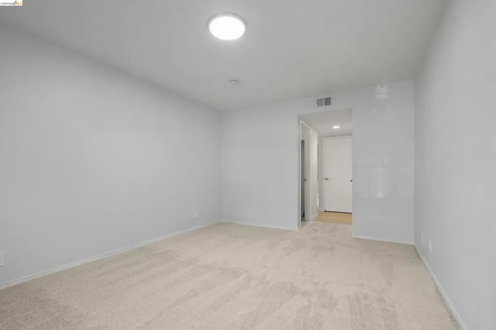 580 Canyon Oaks #D Oakland, CA 94605