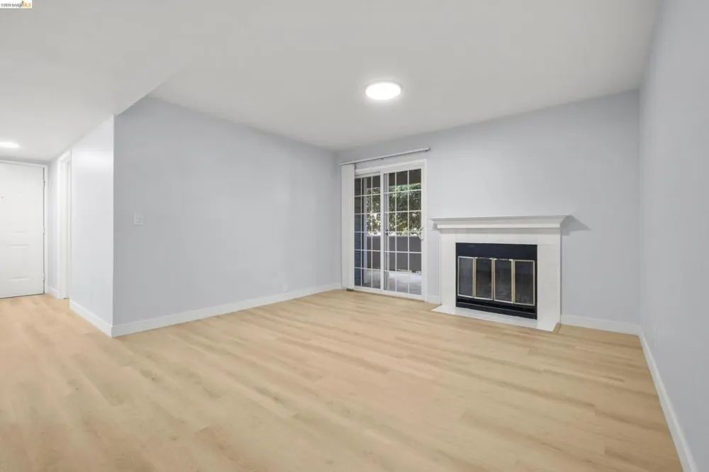 580 Canyon Oaks #D Oakland, CA 94605