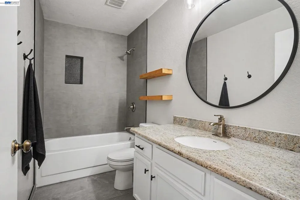 14374 Outrigger San Leandro, CA 94577