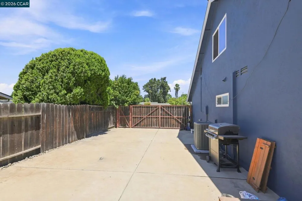 214 Turnstone Dr Livermore, CA 94551