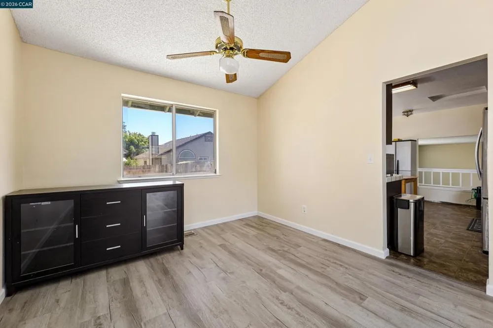 1007 Valley Oak Way Fairfield, CA 94533