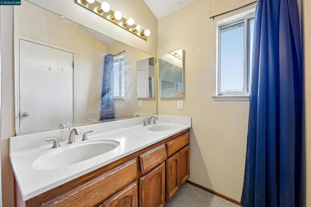 1007 Valley Oak Way Fairfield, CA 94533