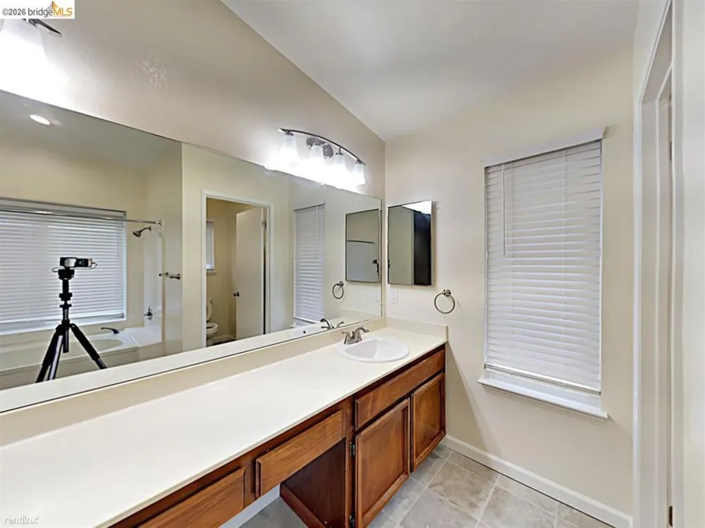 1740 Gateway Dr Oakley, CA 94561