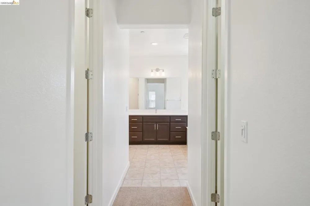 320 Heritage Ln Dixon, CA 95620