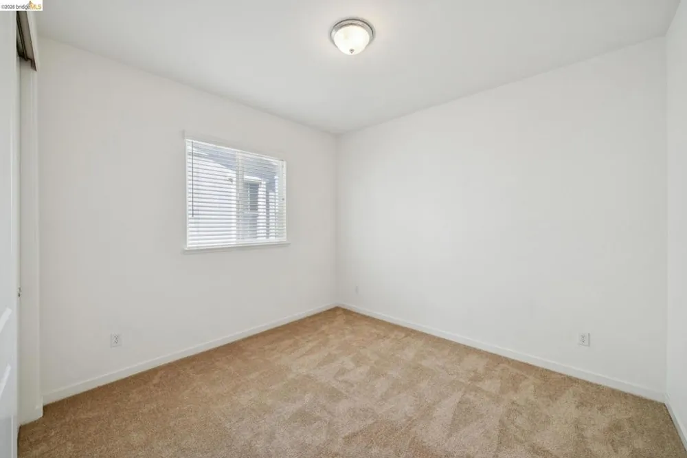 320 Heritage Ln Dixon, CA 95620