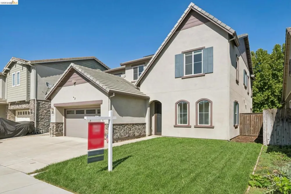 320 Heritage Ln Dixon, CA 95620
