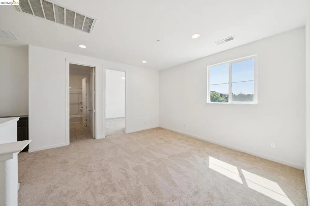 320 Heritage Ln Dixon, CA 95620