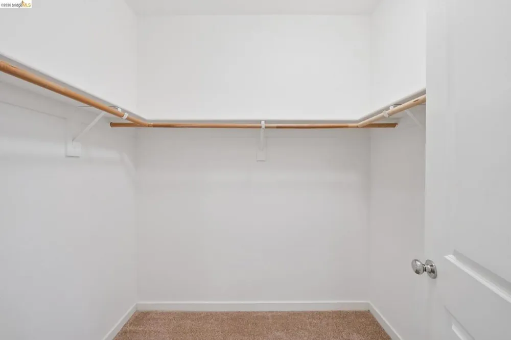 320 Heritage Ln Dixon, CA 95620