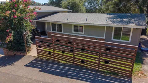 19085 North Dr