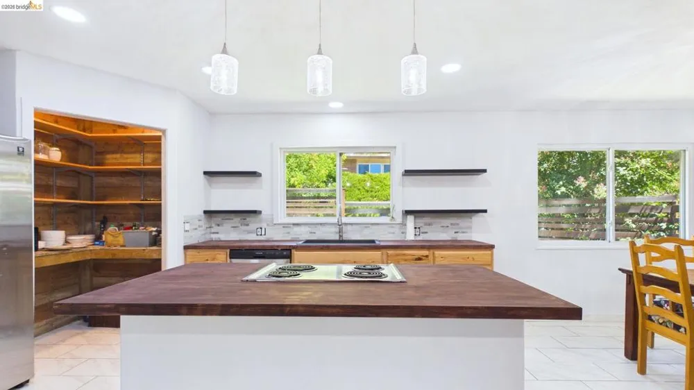 19085 North Dr Jamestown, CA 95327