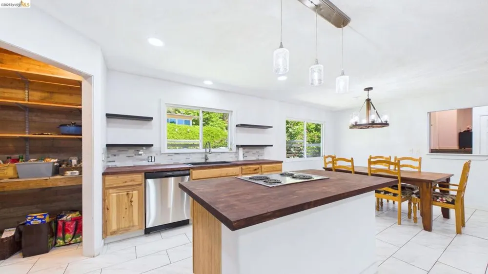 19085 North Dr Jamestown, CA 95327