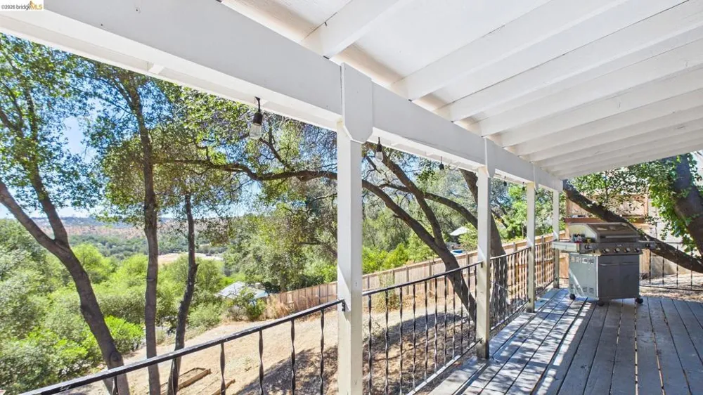 19085 North Dr Jamestown, CA 95327