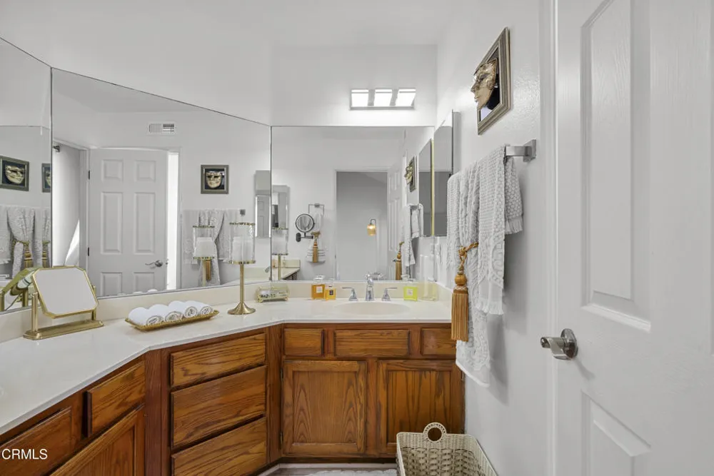 13912 Mcclure Avenue #6 Paramount, CA 90723