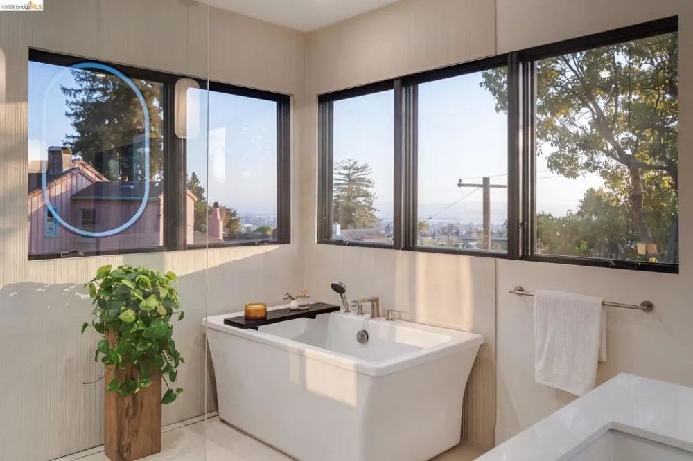 1409 Scenic Ave Berkeley, CA 94708