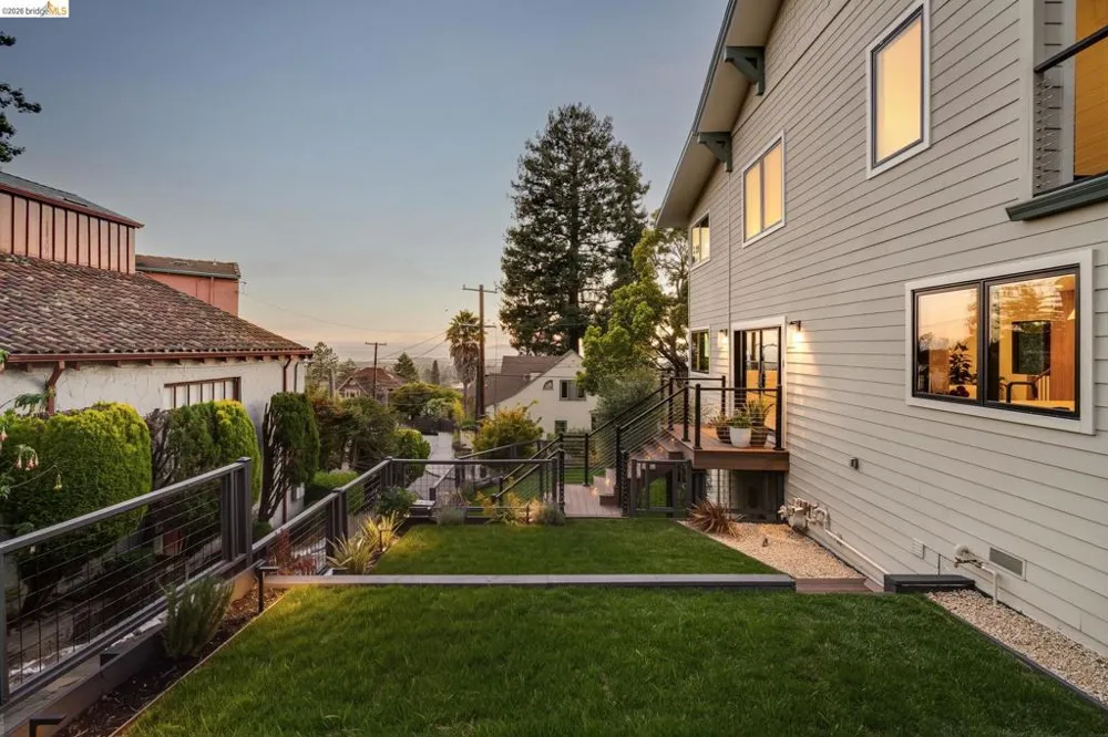 1409 Scenic Ave Berkeley, CA 94708