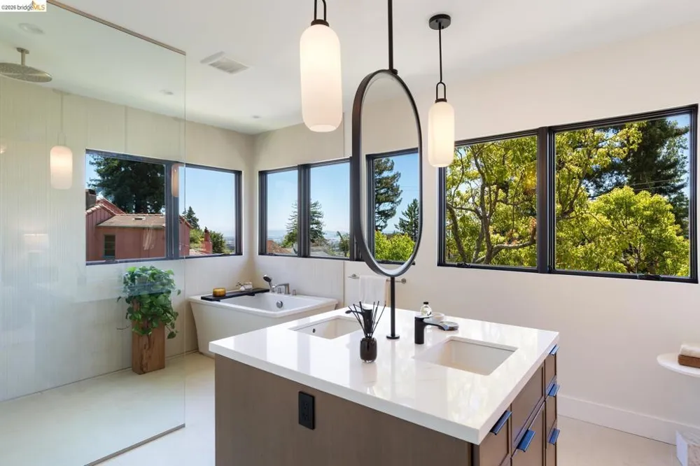 1409 Scenic Ave Berkeley, CA 94708
