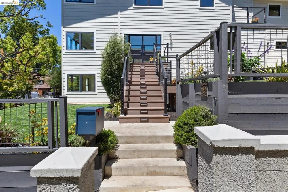1409 Scenic Ave Berkeley, CA 94708