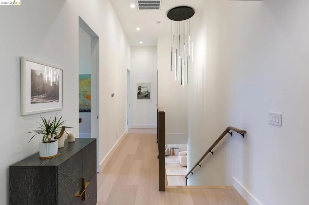 1409 Scenic Ave Berkeley, CA 94708
