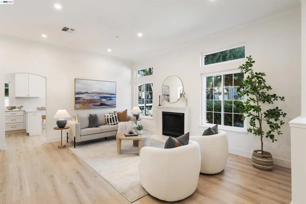 5740 Belleza Dr Pleasanton, CA 94588