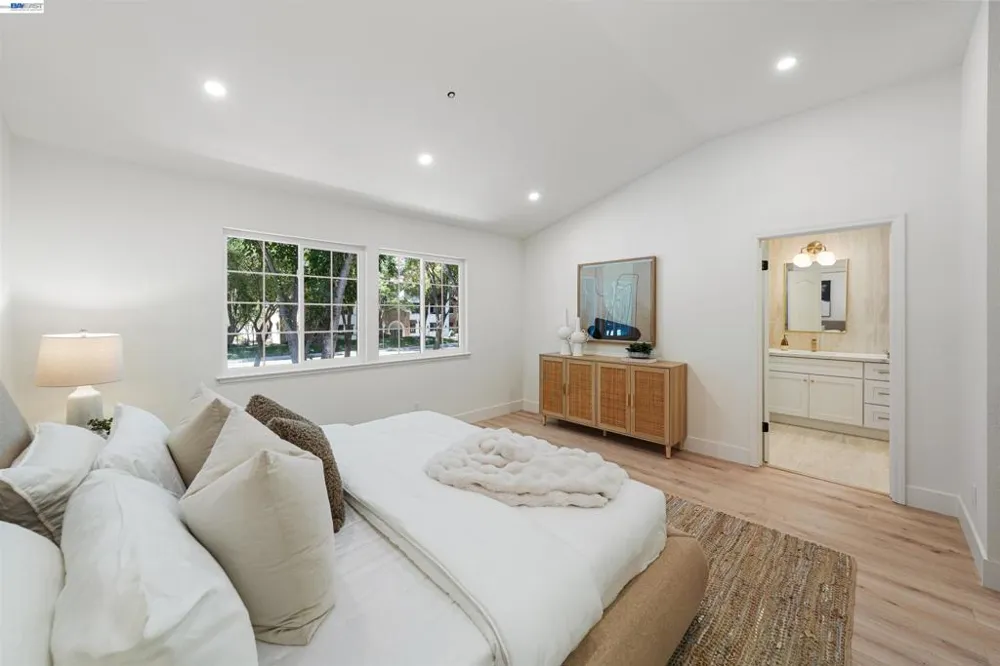 5740 Belleza Dr Pleasanton, CA 94588