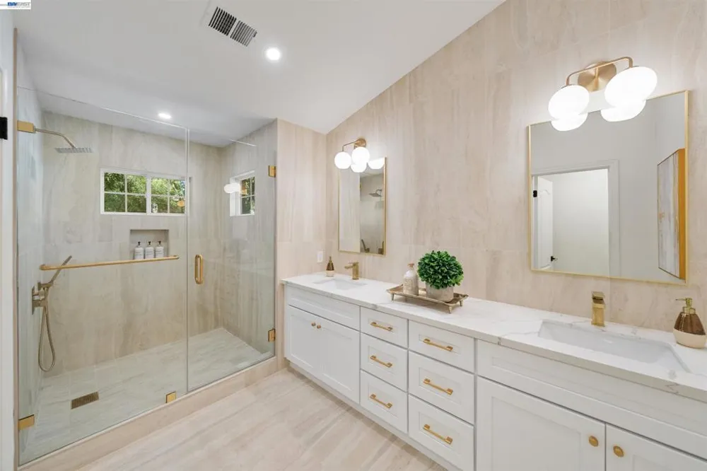 5740 Belleza Dr Pleasanton, CA 94588