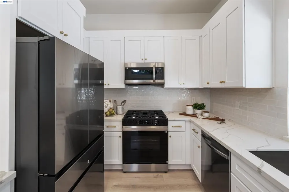 5740 Belleza Dr Pleasanton, CA 94588