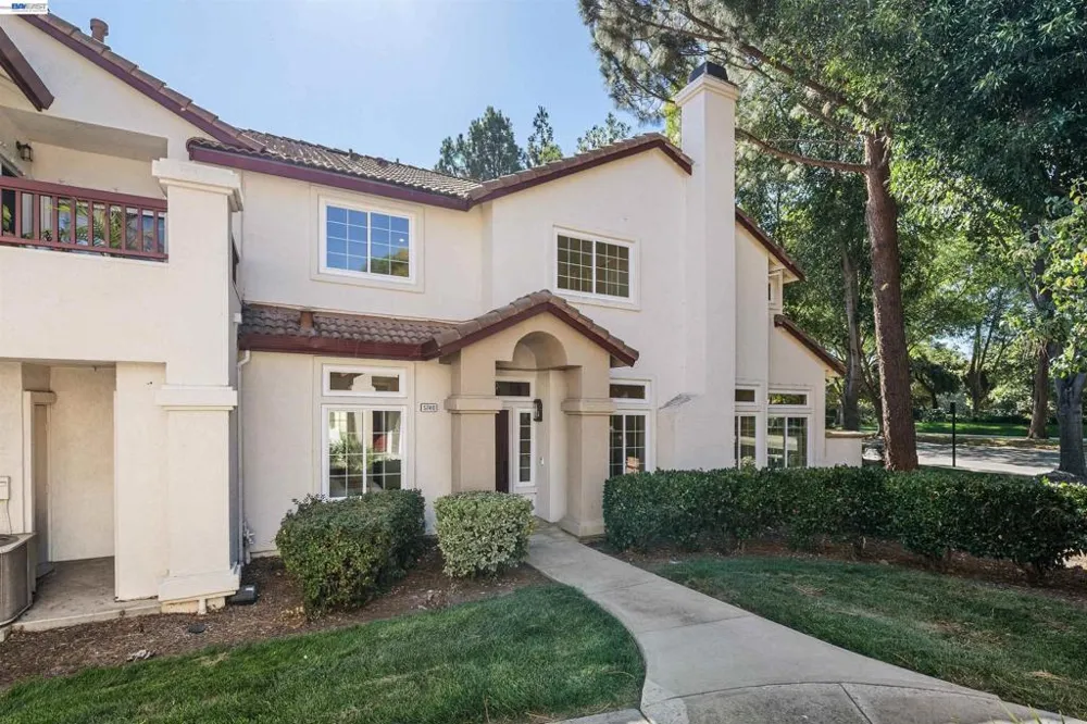 5740 Belleza Dr Pleasanton, CA 94588