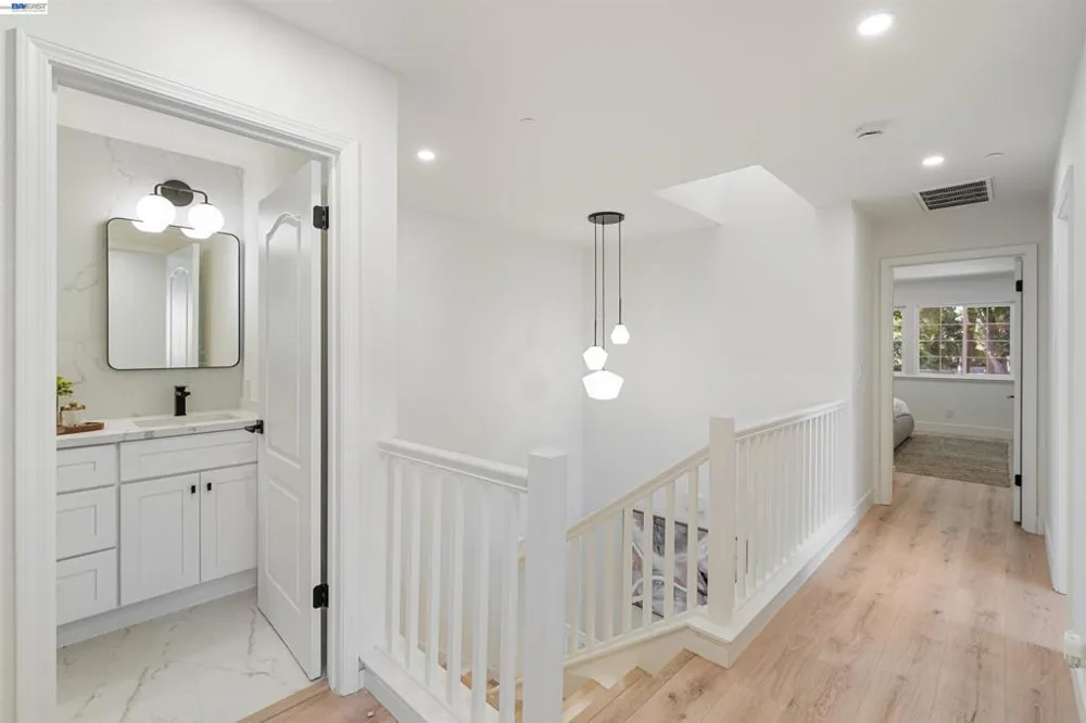 5740 Belleza Dr Pleasanton, CA 94588
