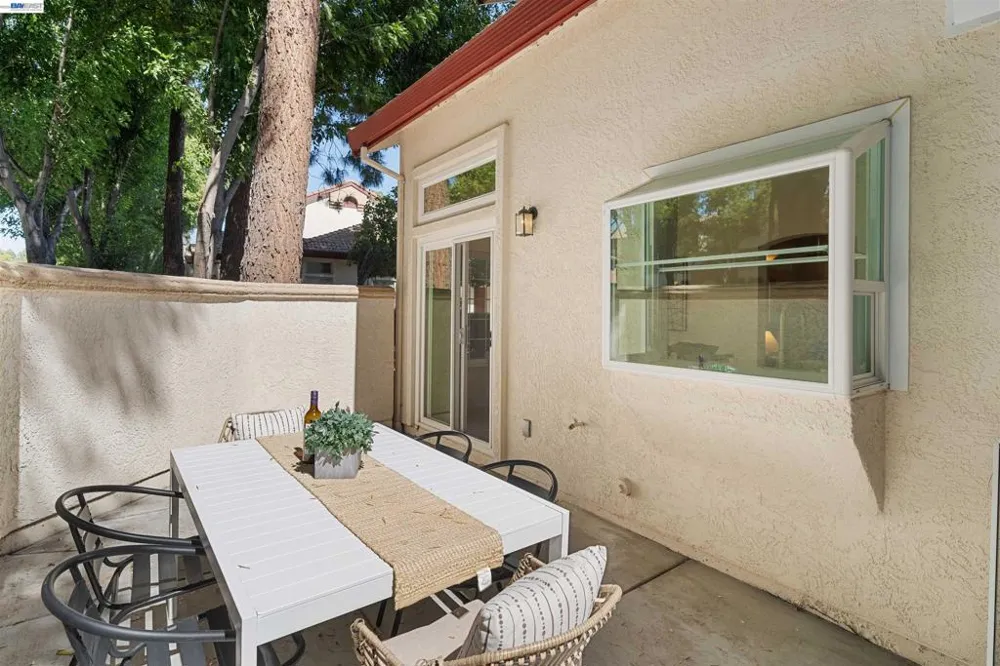 5740 Belleza Dr Pleasanton, CA 94588