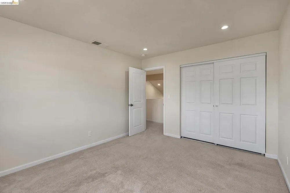 544 Pine Creek Cir Fairfield, CA 94534