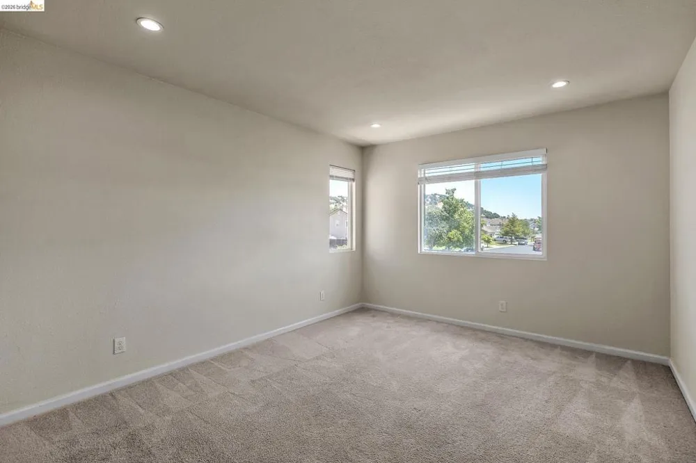 544 Pine Creek Cir Fairfield, CA 94534