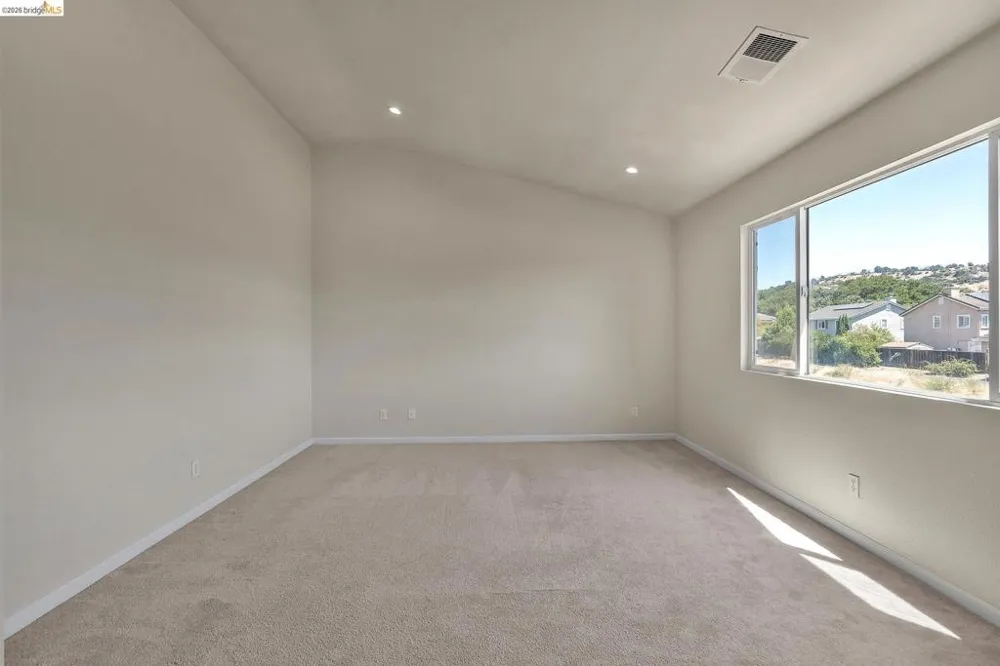 544 Pine Creek Cir Fairfield, CA 94534
