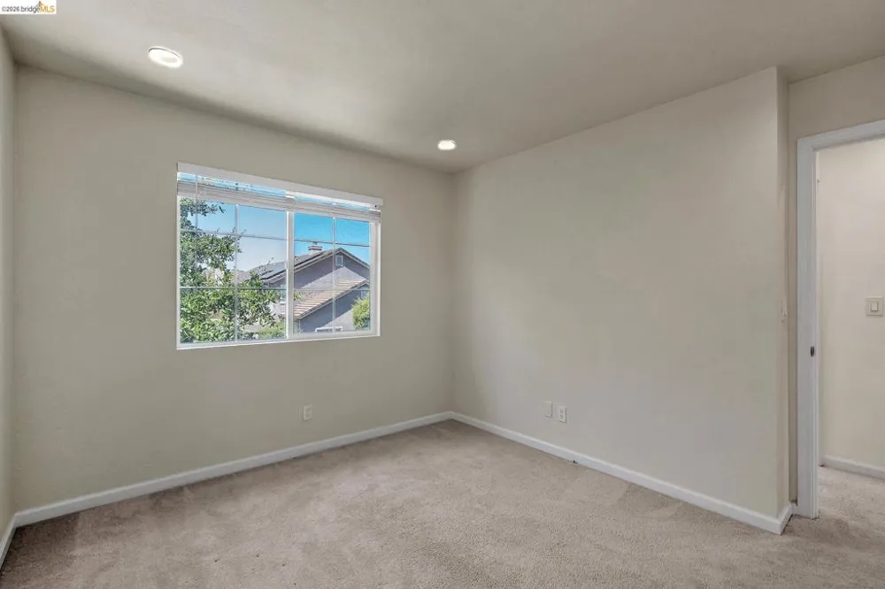 544 Pine Creek Cir Fairfield, CA 94534
