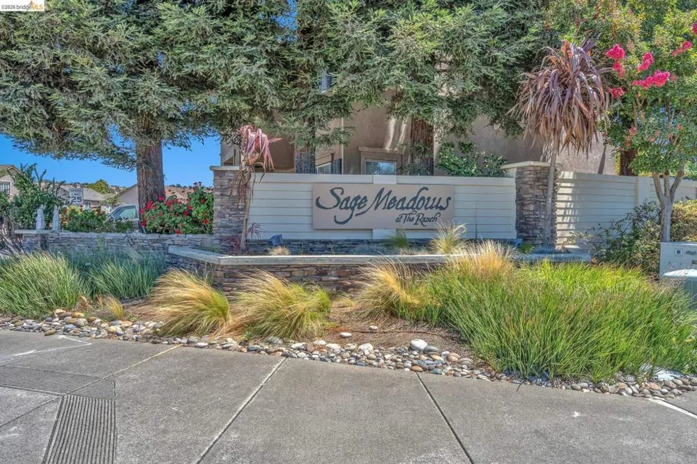 544 Pine Creek Cir Fairfield, CA 94534