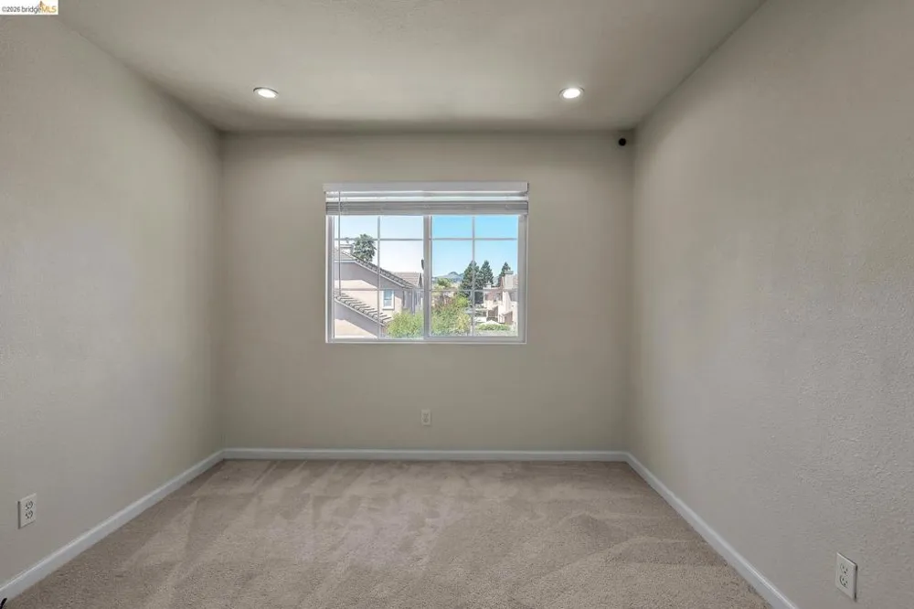544 Pine Creek Cir Fairfield, CA 94534