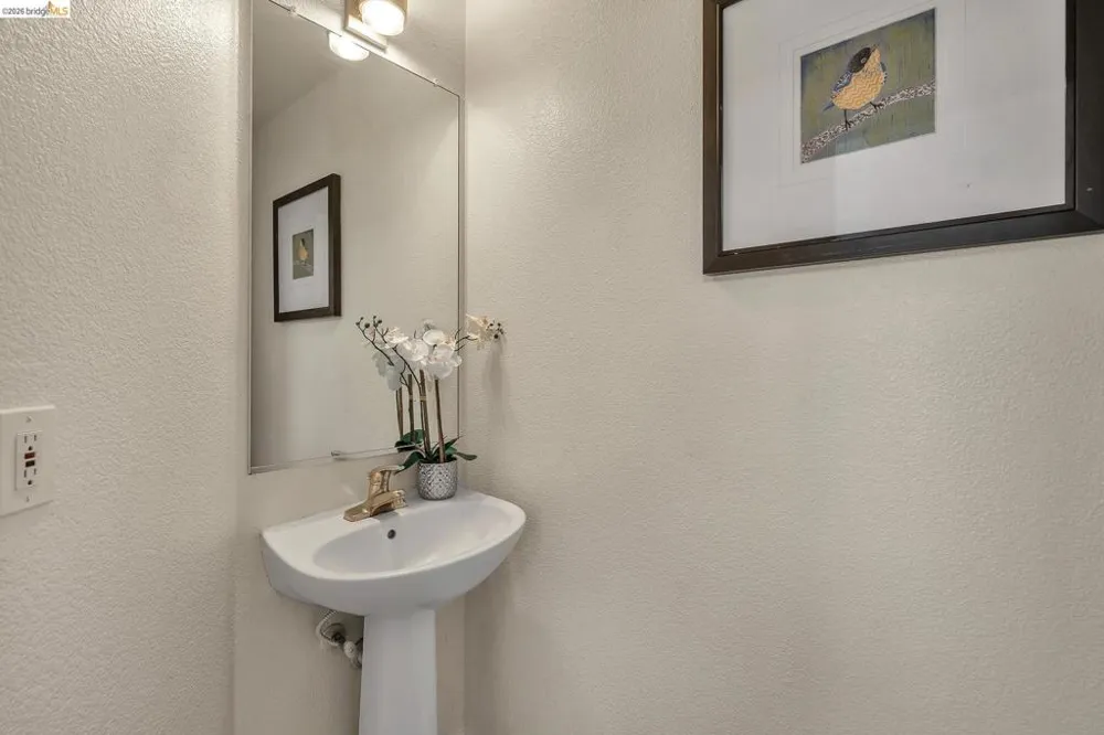 544 Pine Creek Cir Fairfield, CA 94534