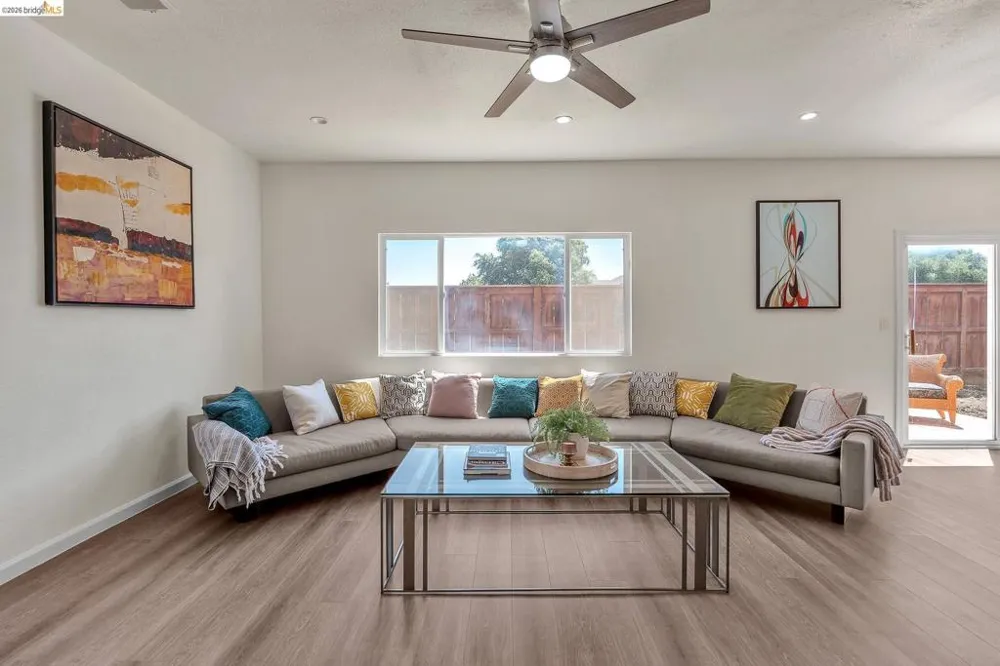 544 Pine Creek Cir Fairfield, CA 94534