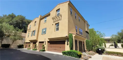 278 S Arroyo #D