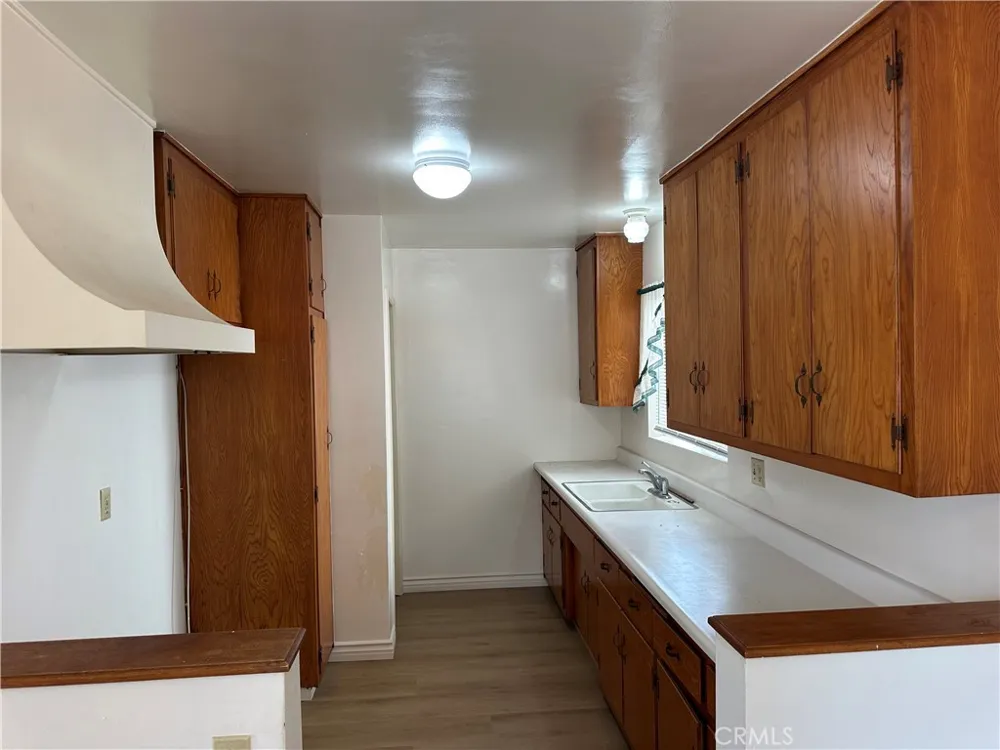 6237 Oak Temple City, CA 91780