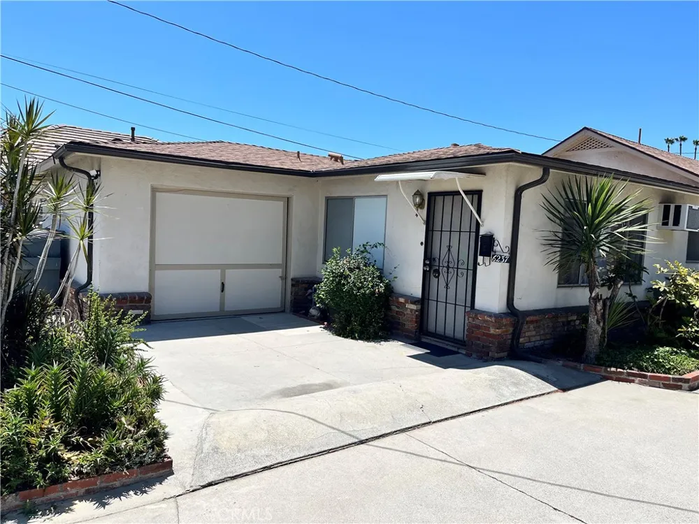 6237 Oak Temple City, CA 91780