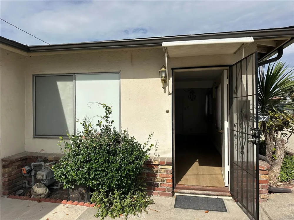 6237 Oak Temple City, CA 91780