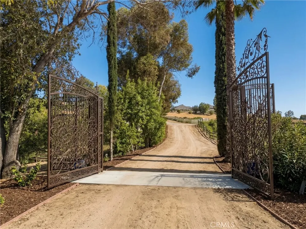 39850 Kapalua Way Temecula, CA 92592