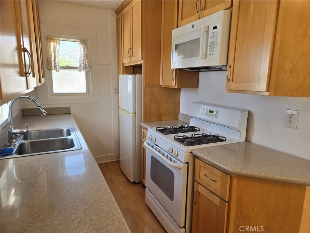 615 Wildrose #C Monrovia, CA 91016