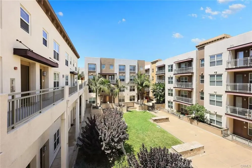 68 E Bay State Street #3G Alhambra, CA 91801
