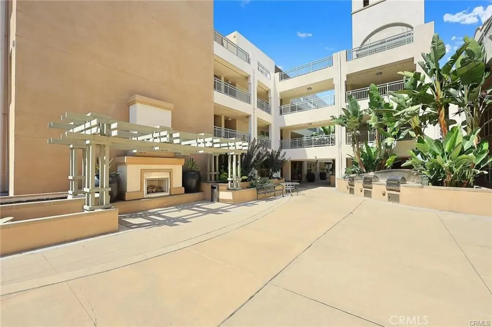 68 E Bay State Street #3G Alhambra, CA 91801