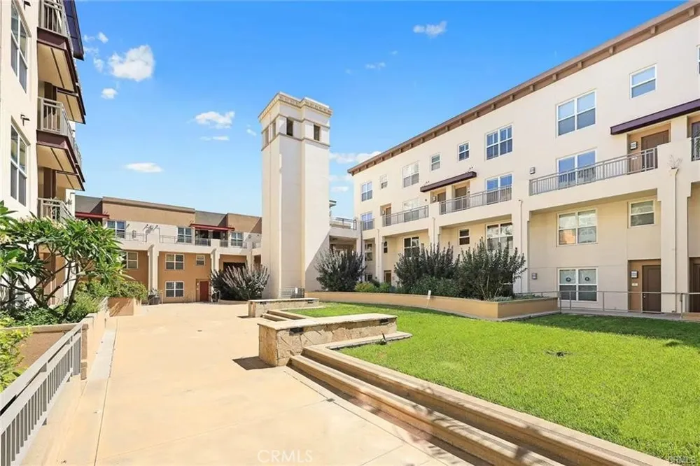 68 E Bay State Street #3G Alhambra, CA 91801