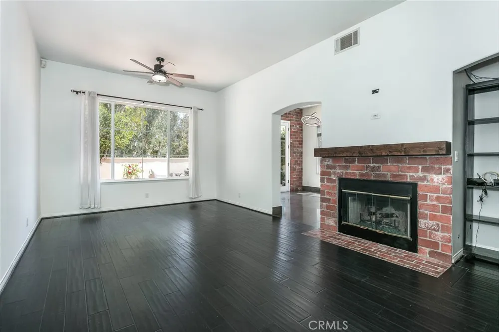 1175 Corte Riviera Camarillo, CA 93010