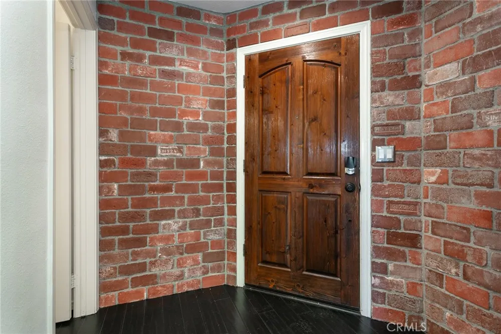 1175 Corte Riviera Camarillo, CA 93010