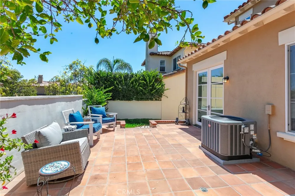 1175 Corte Riviera Camarillo, CA 93010